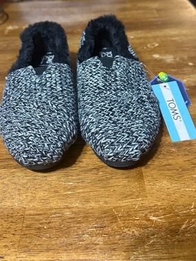 TOMS Black & Gray Knit Slip-On Flats with Fuzzy Lining